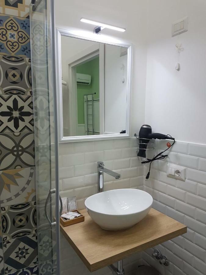 Angelica Bed & Breakfast Napoli Bagian luar foto