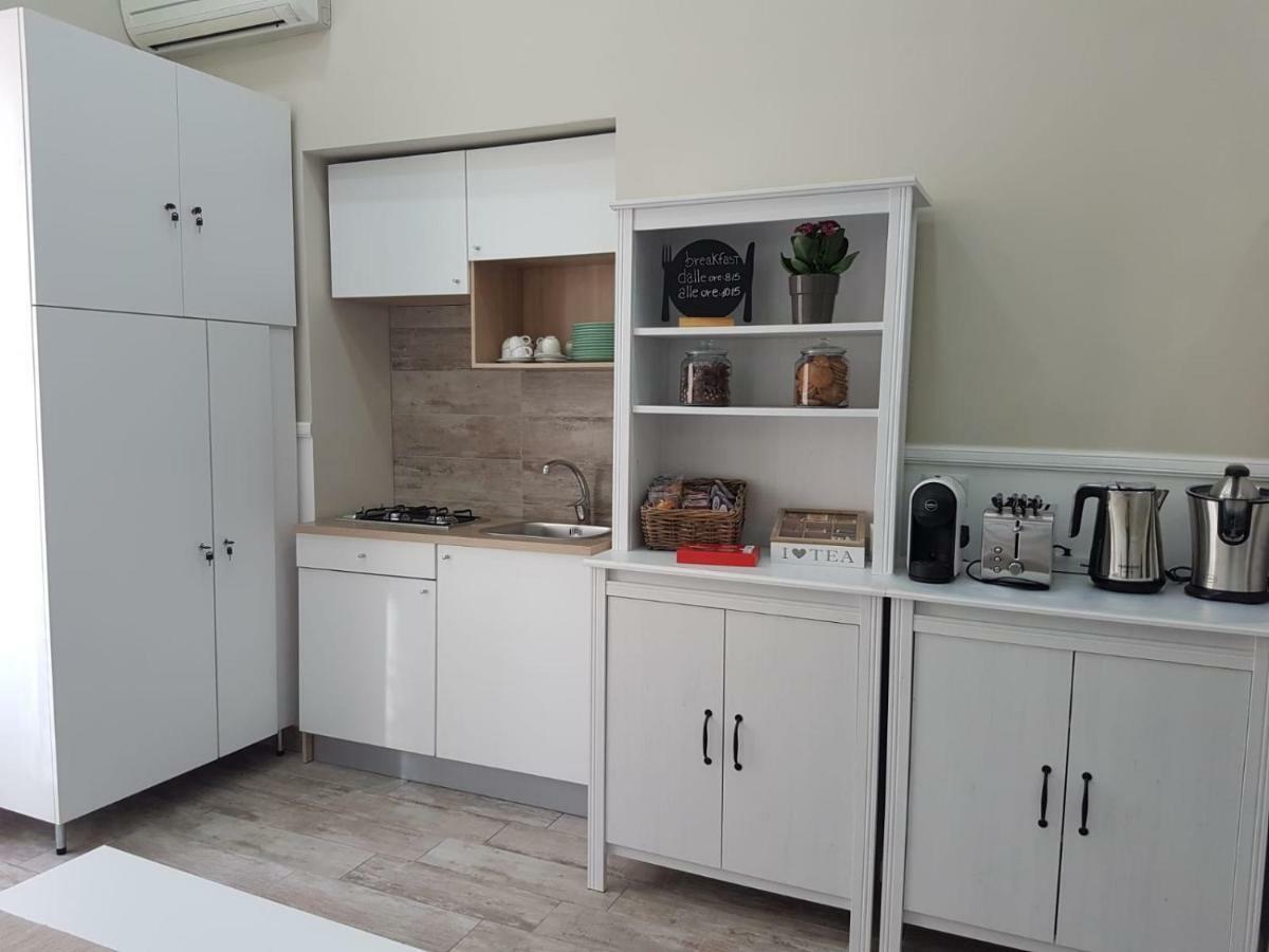 Angelica Bed & Breakfast Napoli Bagian luar foto