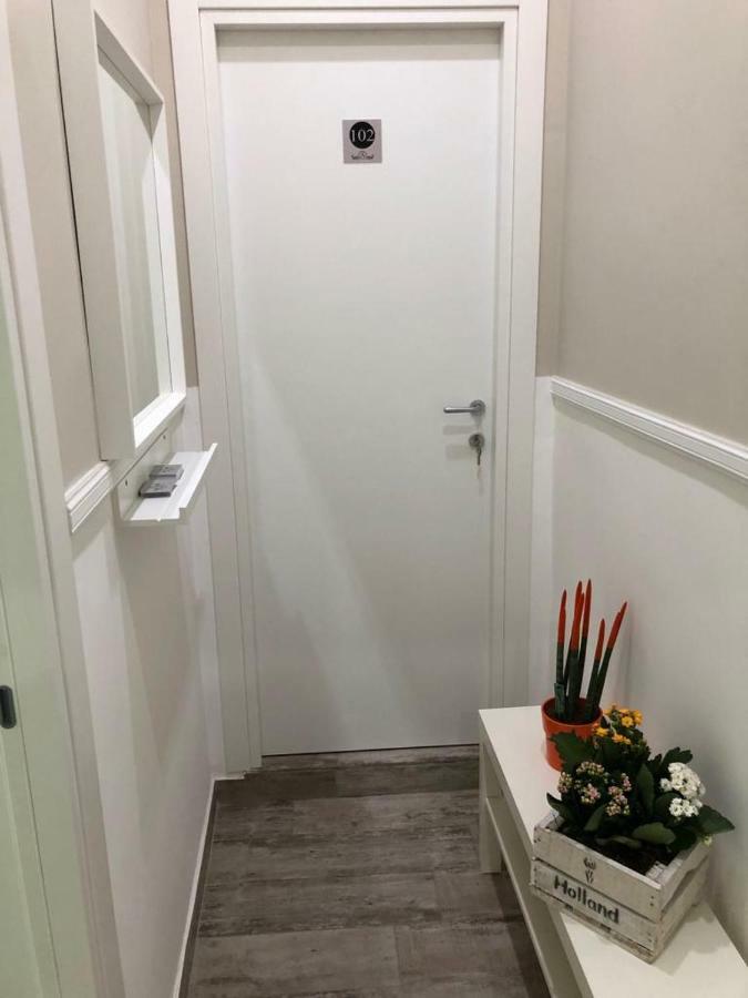 Angelica Bed & Breakfast Napoli Bagian luar foto