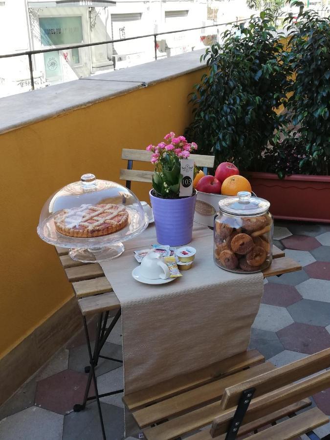 Angelica Bed & Breakfast Napoli Bagian luar foto